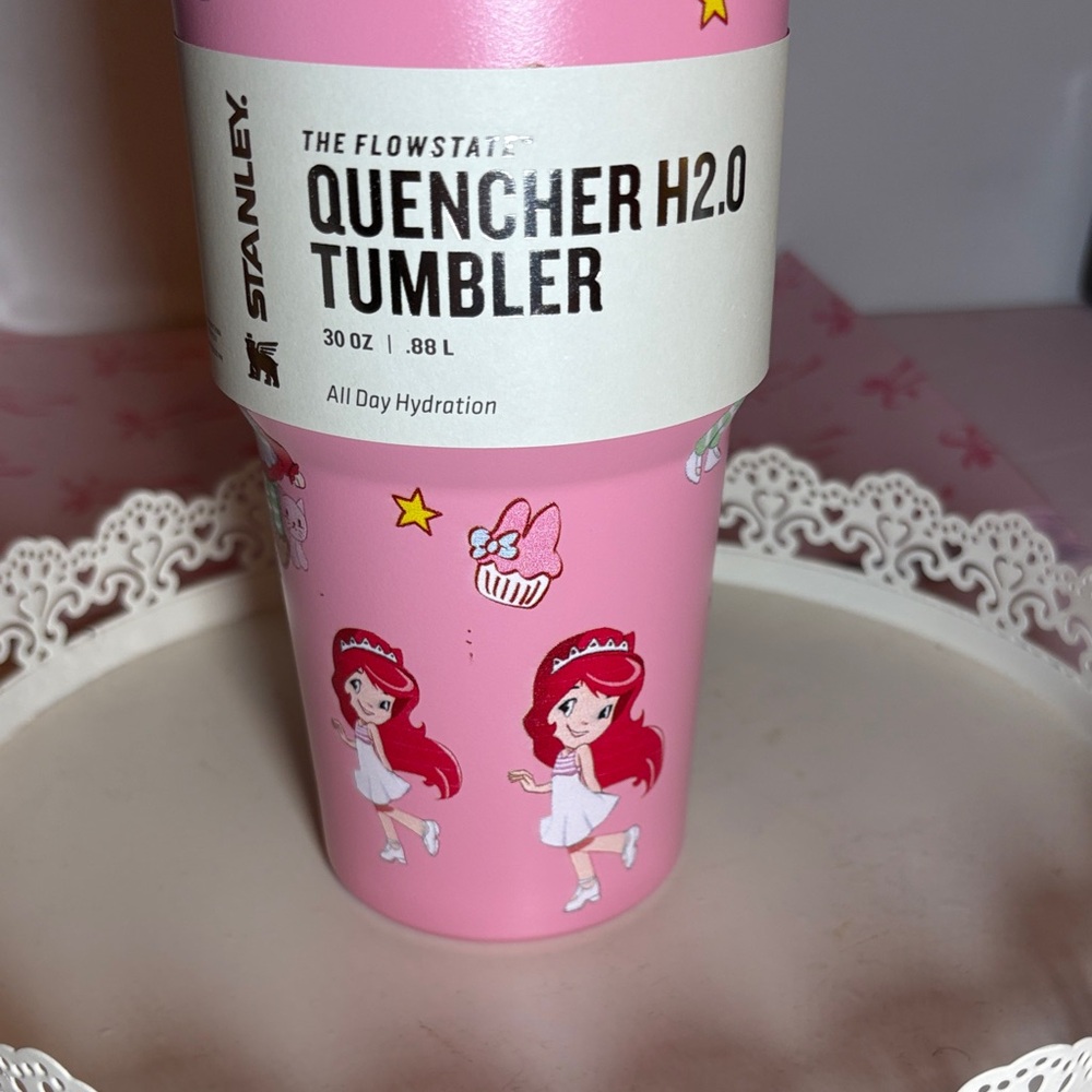 NEW 🩷🩷Stanley Pink Quencher H2.0 Tumbler with Princess Design - Picture 3 of 8